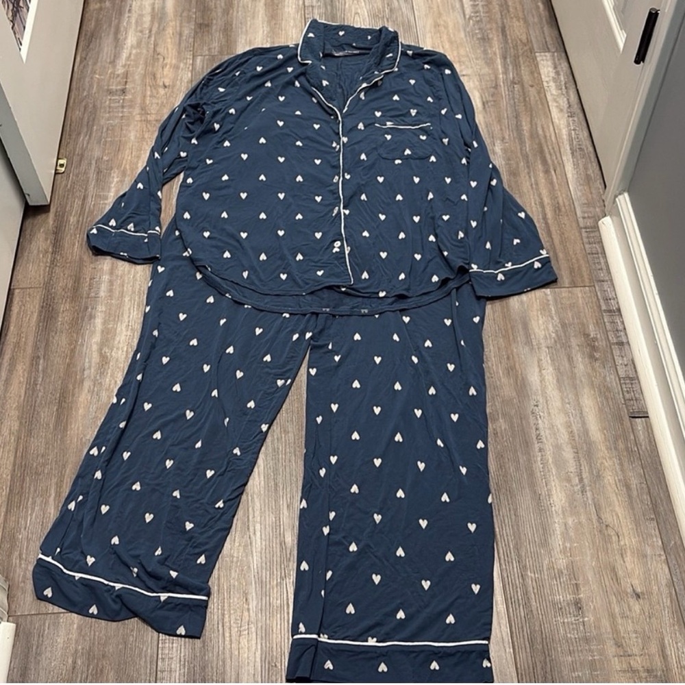 Victoria’s Secret Modal Long Pajama Set Navy with heart print size large